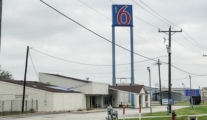 The Motel 6 in Madisonville, where the shooting that took the life of one woman and left a man injured, occurred. METEOR PHOTO BY RICHARD SIRMAN